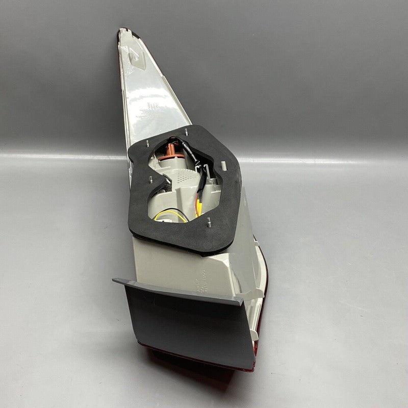 924013Q000 HYUNDAI SONATA TAIL LIGHT LEFT DRIVER 2011 2012 2013 2014 OEM 924013Q000