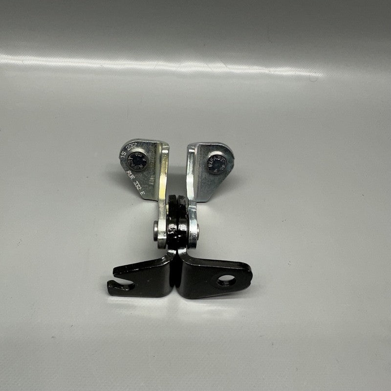 1091330-00-E TESLA MODEL 3 DOOR HINGE LOWER RIGHT REAR 2017 2018 2019 2020 OEM 1091330-00-E