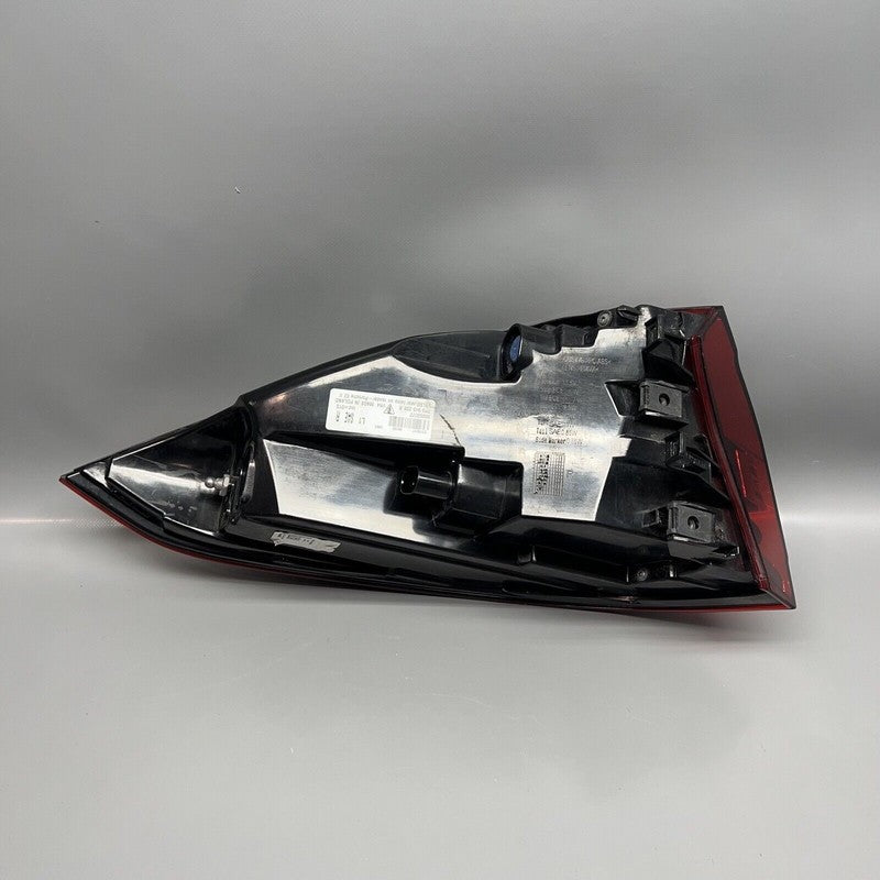 7P5945208R PORSCHE CAYENNE TAIL LIGHT RIGHT PASSENGER 2015 2016 2017 LED OEM 7P5945208R