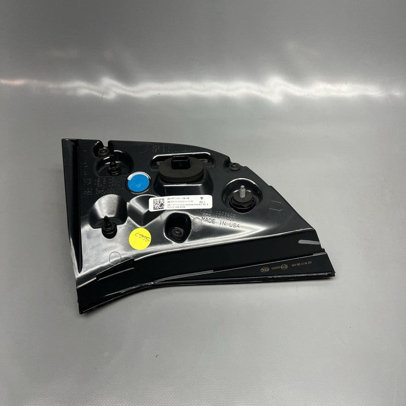 1077402-00-G TESLA MODEL 3 TAIL LIGHT TRUNK RIGHT PASSENGER 2017 2018 2019 2020 2021 OEM