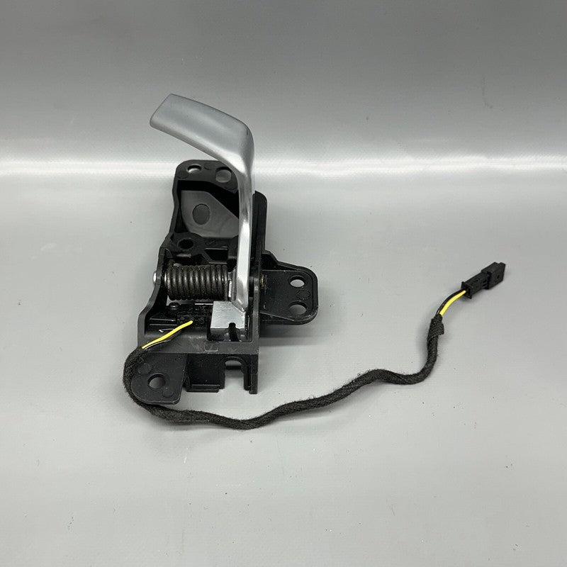 1047629-00-A TESLA MODEL X DOOR OPENER INTERIOR RELEASE LEFT FRONT 2015 2016 2017 2018 OEM