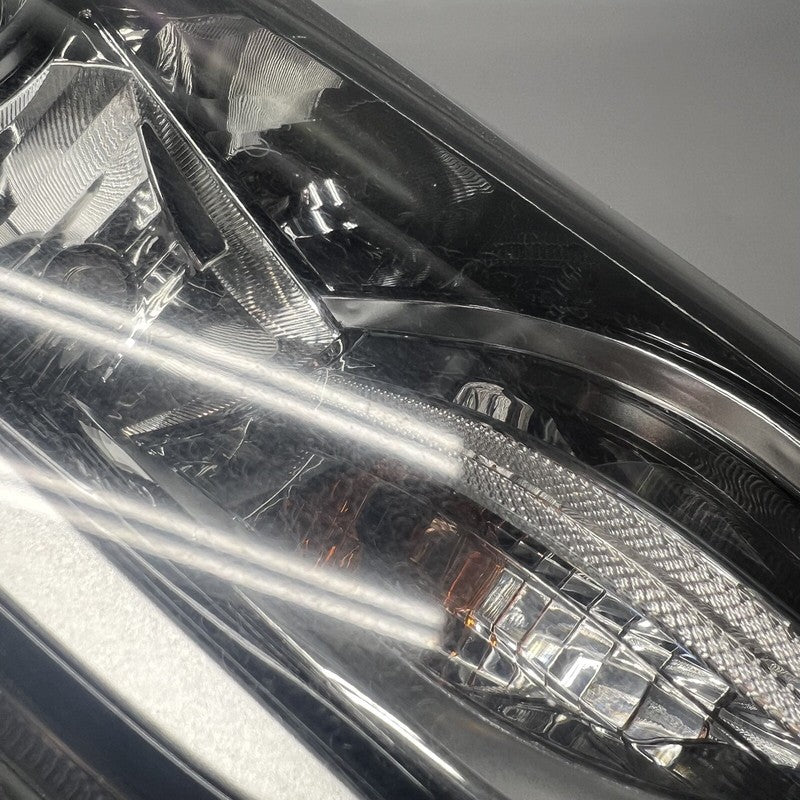 HYUNDAI ELANTRA HEADLIGHT RIGHT PASSENGER 2017 2018 HALOGEN OEM 