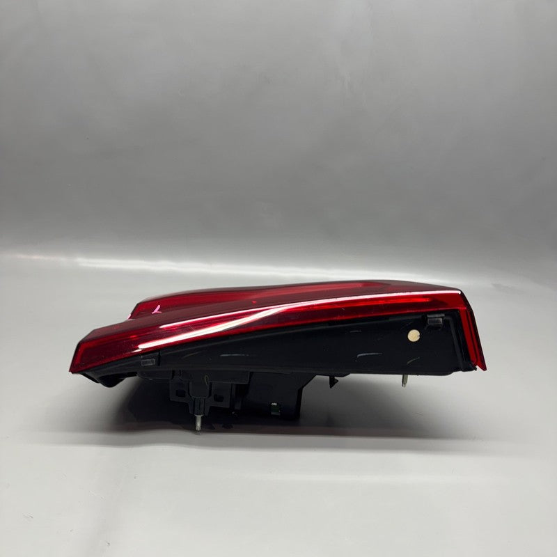 BMW X3M TAIL LIGHT INNER RIGHT PASSENGER 2018 2019 2020 2021 OEM 89853