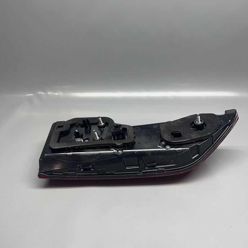 BMW X7 TAIL LIGHT INNER RIGHT PASSENGER 2019 2020 2021 2022 OEM H75A16