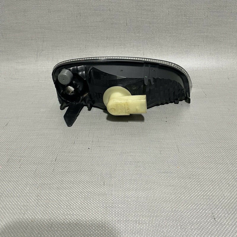 7L5941182 PORSCHE CAYENNE TURN SIGNAL RIGHT SIDE 7L5941182 OEM 2008 2009 2010 LED