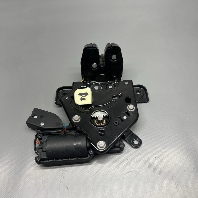 1500604-00-B TESLA MODEL 3 Y LIFTGATE CINCH LATCH 2018 2019 2020 2021 2022 2023 OEM 