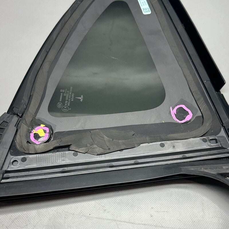 1673553-00-B TESLA MODEL Y QUARTER GLASS LEFT DRIVER 2020 2021 2022 2023 OEM 1673553-00-B