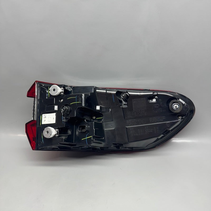 BMW X5 TAIL LIGHT LEFT DRIVER X5M 2019 2020 2021 2022 2023 OEM 3744226