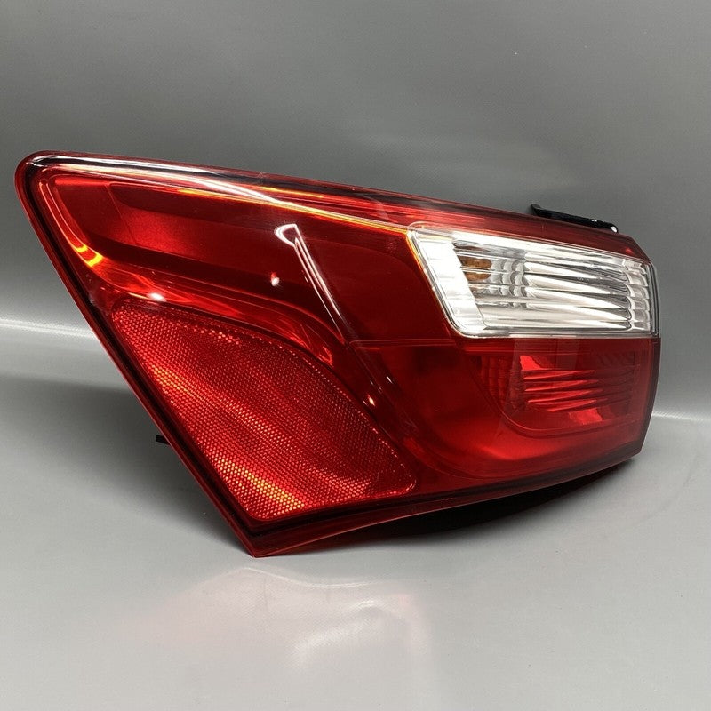 KIA RIO TAIL LIGHT LEFT DRIVER 92401-1W0 2012 2013 2014 2015 2016 OEM