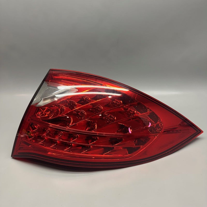 PORSCHE CAYENNE TAIL LIGHT RIGHT PASSENGER 2011 2012 2013 LED OEM 7P59