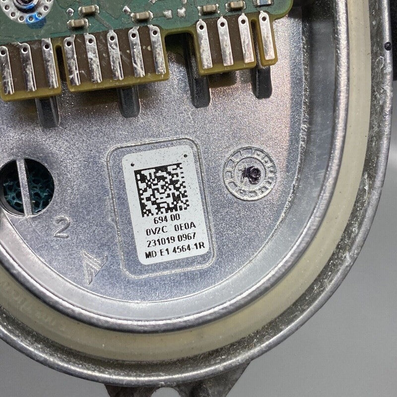 X7 BMW X7 HEADLIGHT LED MODULE TURN SIGNAL RIGHT 2019 2020 OEM 