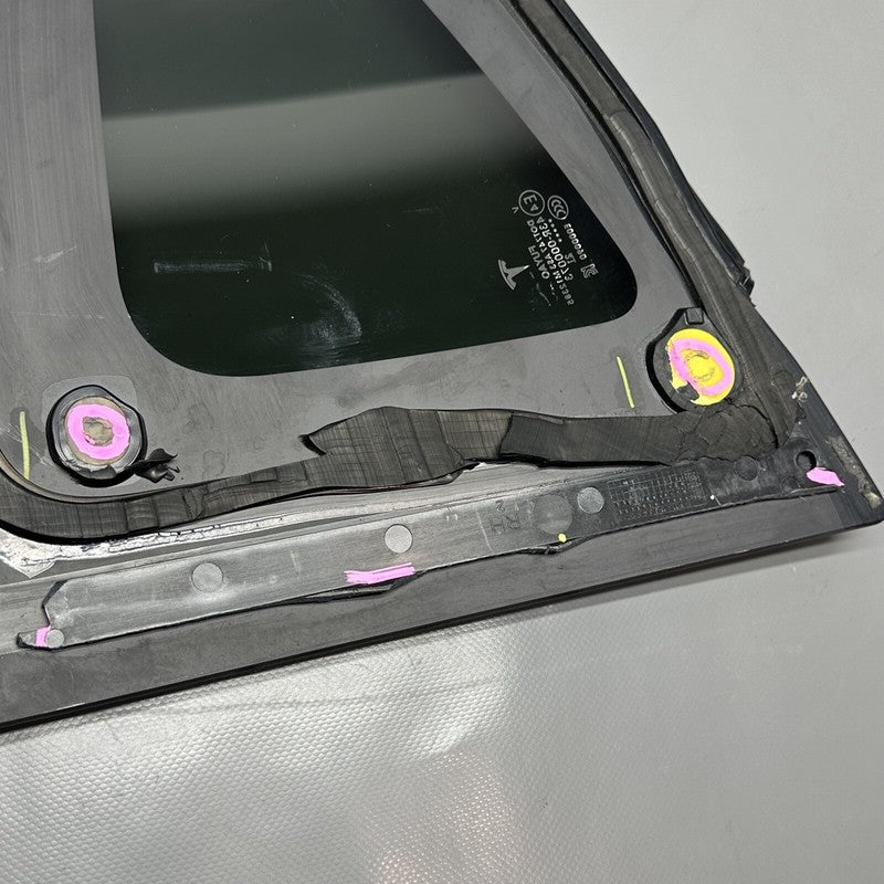 1495741-00-E TESLA MODEL Y QUARTER GLASS RIGHT REAR 2020 2021 2022 2023 OEM 1495741-00-E