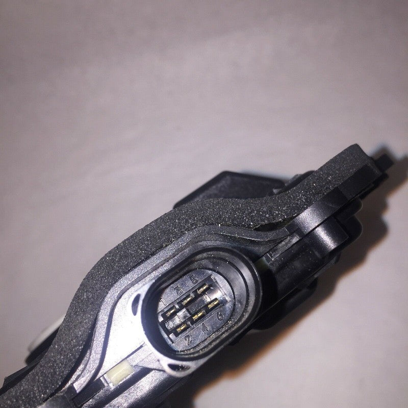 3D0837059B BENTLEY CONTINENTAL FLYONG SPUR LEFT FRONT DRIVE UNIT 2006 07 08 09 10 11 2012 