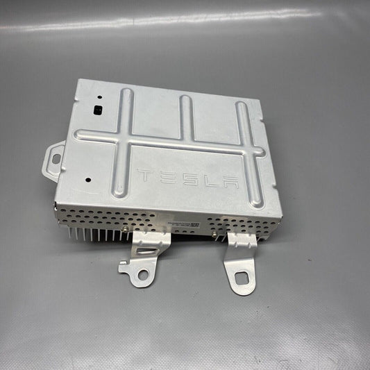 1507152-00-A TESLA MODEL Y AUDIO AMPLIFIER 2020 2021 2022 2023 OEM 1507152-00-A