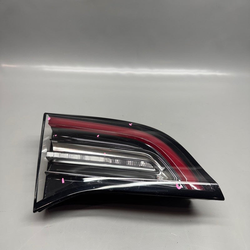 TESLA MODEL 3 Y TAIL LIGHT INNER LEFT DRIVER 2018 2019 2020 2021 2022 