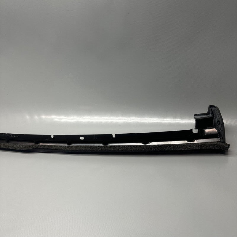 1072080-B0-D TESLA MODEL X DOOR SEAL BRACKET RIGHT REAR 2016 2017 18 19 2020 OEM 1072080-B0-D