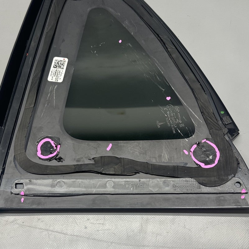 1495741-00-E TESLA MODEL Y QUARTER GLASS RIGHT REAR 2020 2021 2022 2023 OEM 1495741-00-E