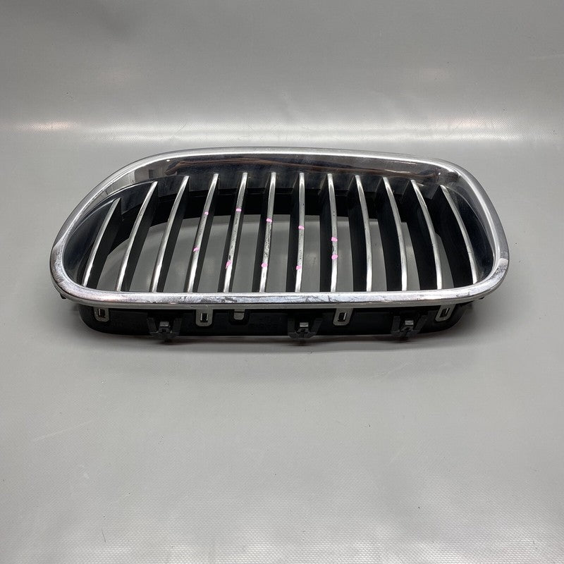 51137200727 BMW 528 GRILLE LEFT DRIVER SIDE 535 F10 51137200727 2011 2012 2013 OEM 
