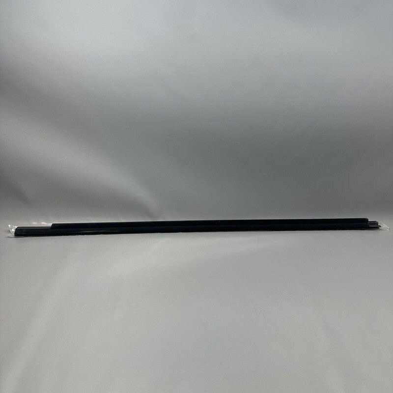 1098684-00-D TESLA MODEL X DOOR WINDOW MOLDING RIGHT FRONT 2015 16 17 18 19 20 21 22 2023 OEM
