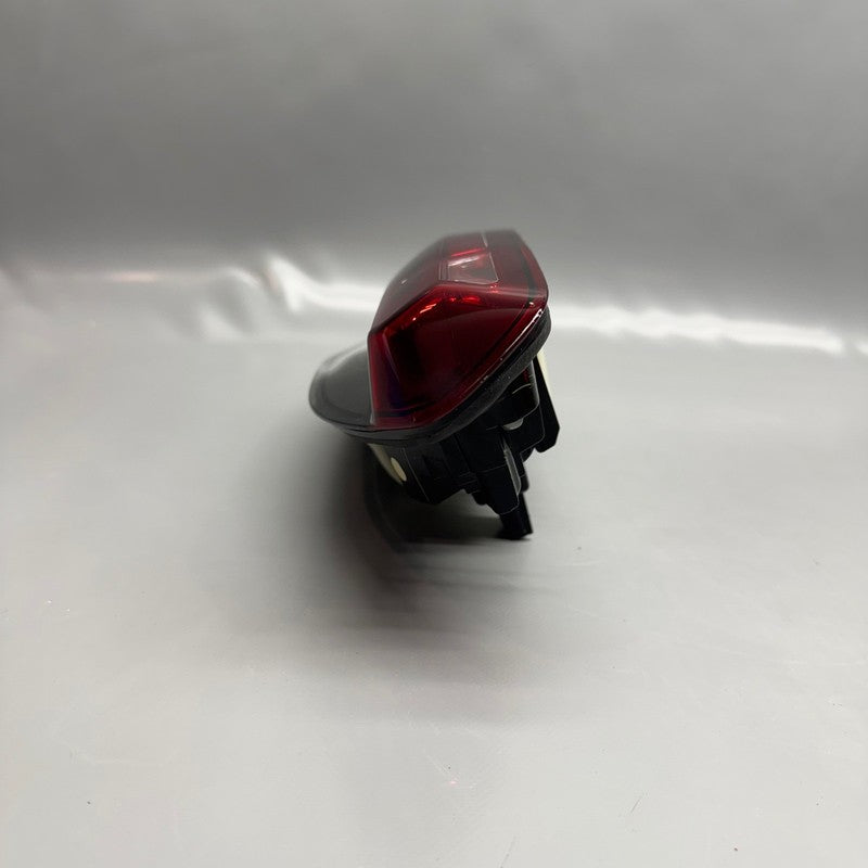 BMW X4 TAIL LIGHT TRUNK  RIGHT PASSENGER 2019 2020 2021 OEM 8743380004