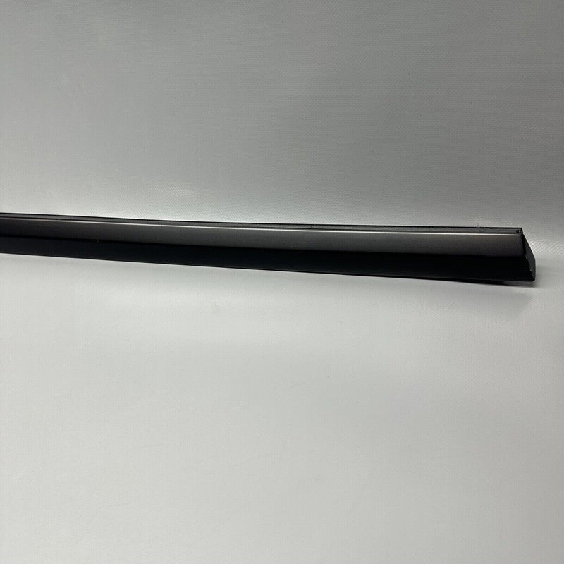 1495712-00-C TESLA MODEL Y DOOR WINDOW MOLDING LEFT REAR 2020 2021 2022 2023 OEM 1495712-00-C