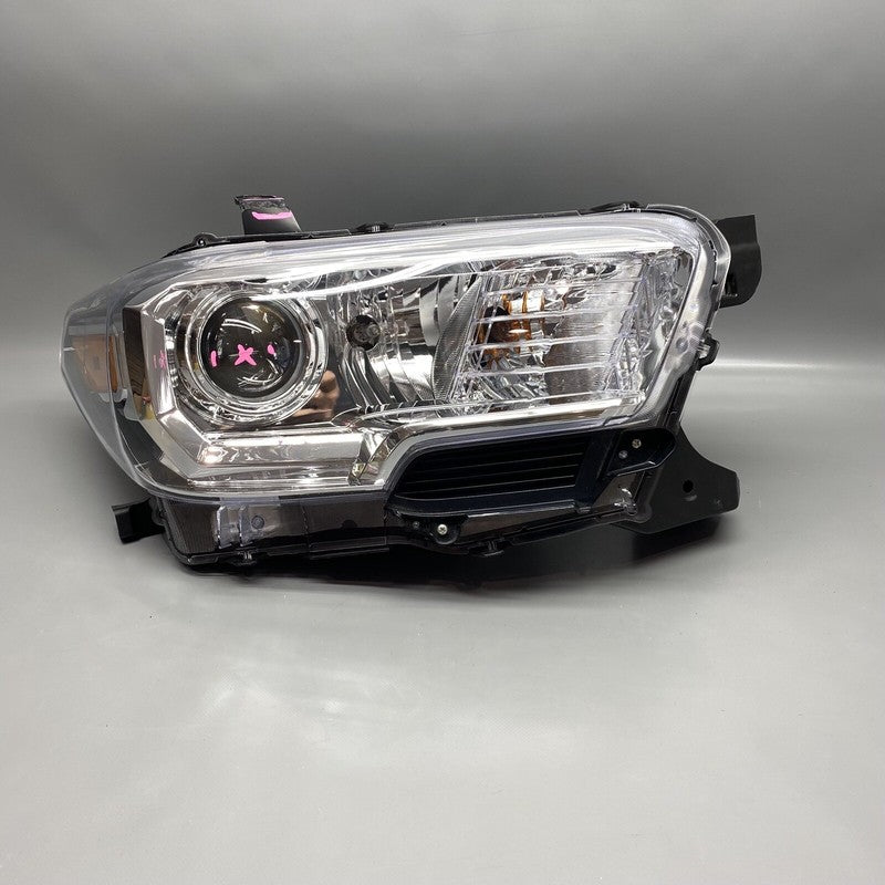 TOYOTA TACOMA HEADLIGHT RIGHT PASSENGER HALOGEN 2016 2017 2018 2019 2020 2021