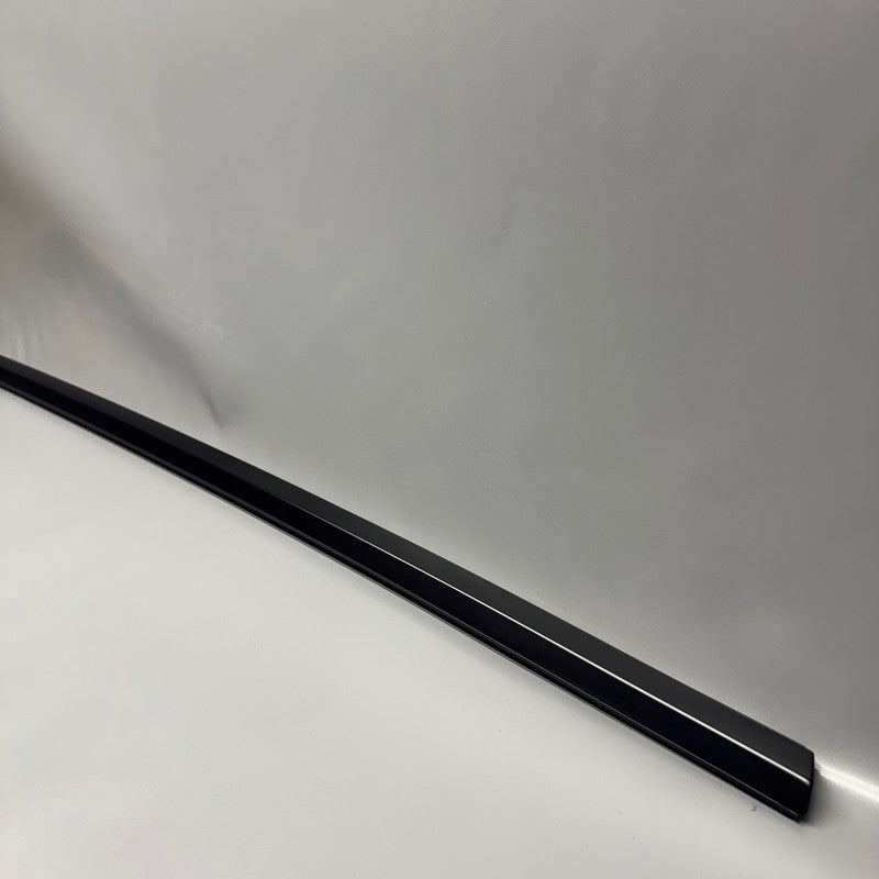 TESLA MODEL Y DOOR WINDOW MOLDING RIGHT FRONT 2020 2021 2022 2023 2024