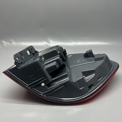 H3740873913 BMW X3 TAIL LIGHT LEFT DRIVER X5M 2018 2019 2020 2021 LED H3740873913