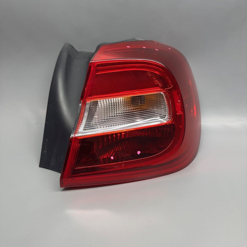 MERCEDES BENZ GLA250 TAIL LIGHT RIGHT PASSENGER 2015-2017 2018 2019 20