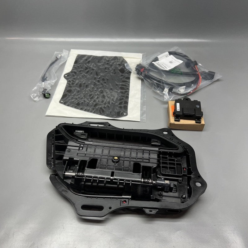 1135723-S0-A TESLA MODEL S DOOR HANDLE RIGHT REAR 2016 2017 2018 2019 2020 GEN 3 OEM