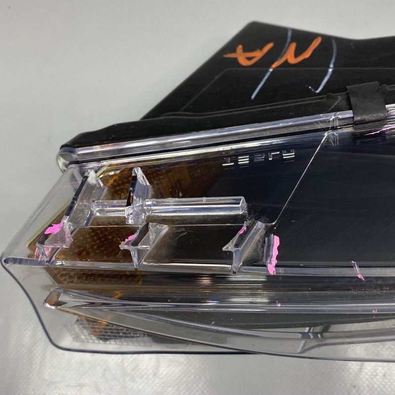 1077391-00-E TESLA MODEL 3 FOG LIGHT LEFT DRIVER 2017 2018 2019 2020 3 PIN OEM 1077391-00-E