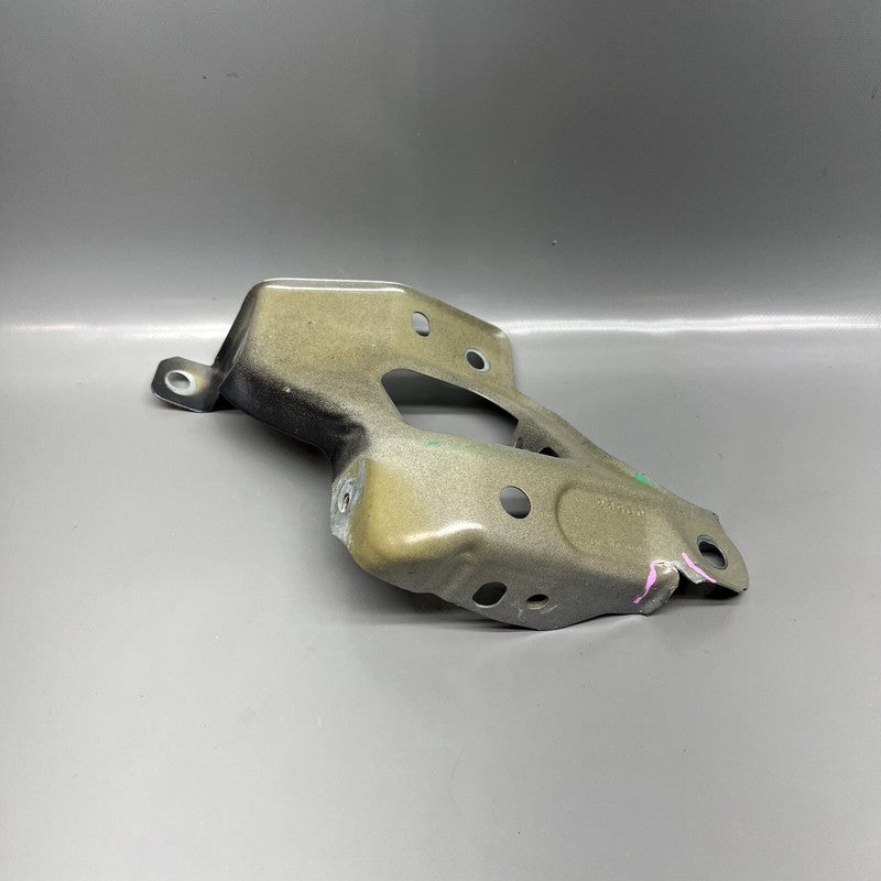 1086016-00-D TESLA MODEL 3 FENDER SUPPORT BRACKET RIGHT 2017 18 19 20 2021 OEM 1086016-00-D