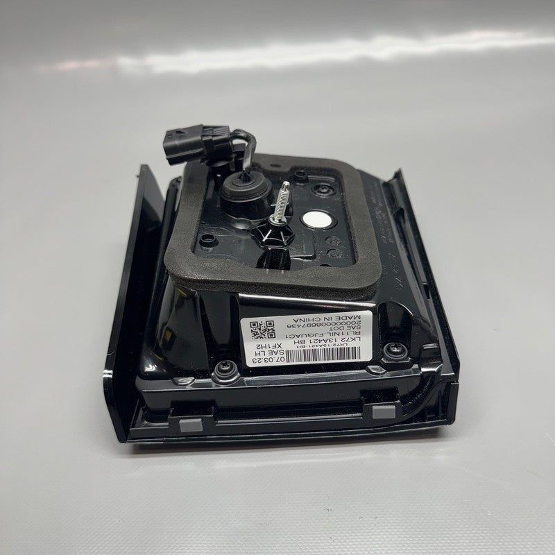LAND ROVER DISCOVERY INNER TAIL LIGHT LEFT DRIVER 2020 2021 2022 2023 