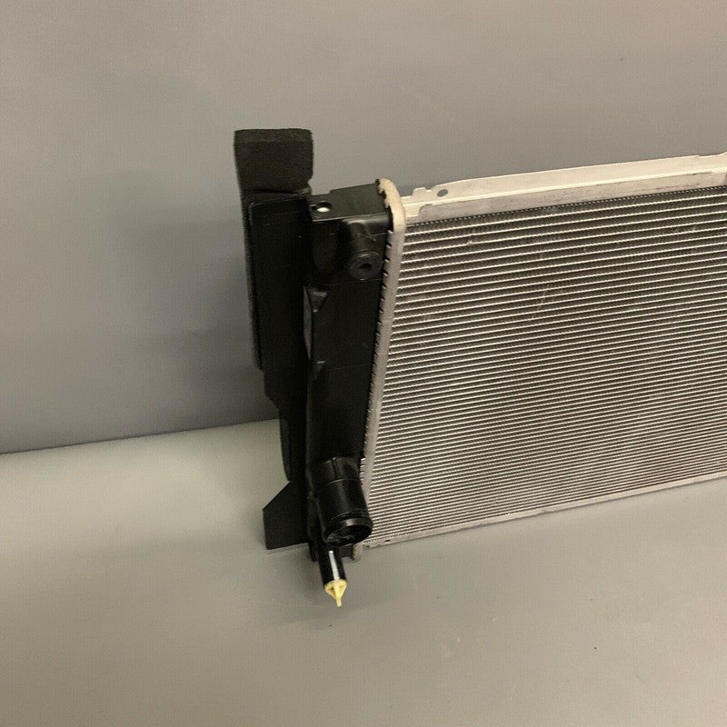 AA422176-3901 TOYOTA COROLLA RADIATOR 2014 2015 2016 OEM 