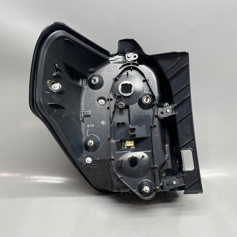 TOYOTA 4 RUNNER TAIL LIGHT RIGHT SIDE 2014 2015 2016 2017 2018 2019 2020 OEM 