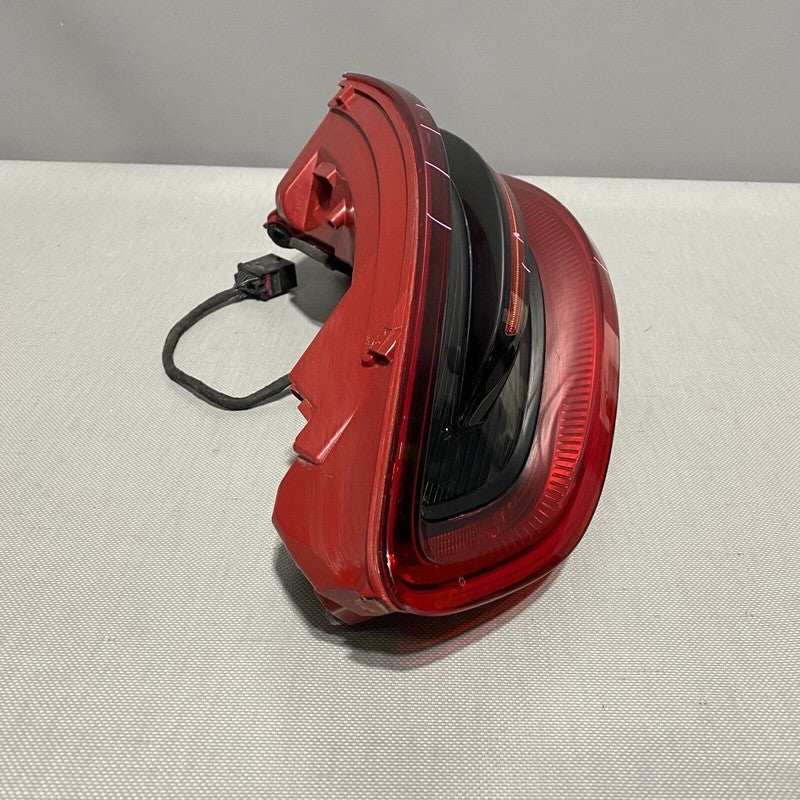 95B945095E PORSCHE MACAN TAIL LIGHT LEFT DRIVER 95B945095E 2015 2016 2017 LED OEM