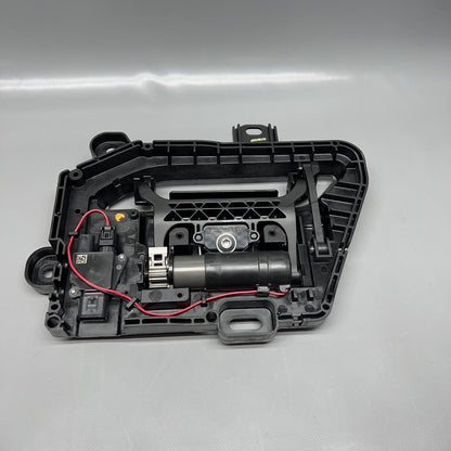 1582612-00-A TESLA MODEL S DOOR HANDLE RIGHT FRONT 2016 2017 2018 2019 2020 OEM 1582612-00-A