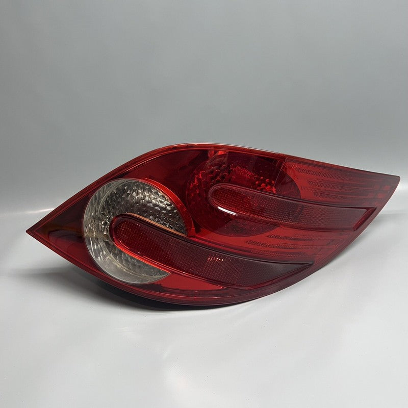 A2518200464 MERCEDES BENZ R500 TAIL LIGHT RIGHT PASSENGER 2006 2007 2008 2009 A2518200464