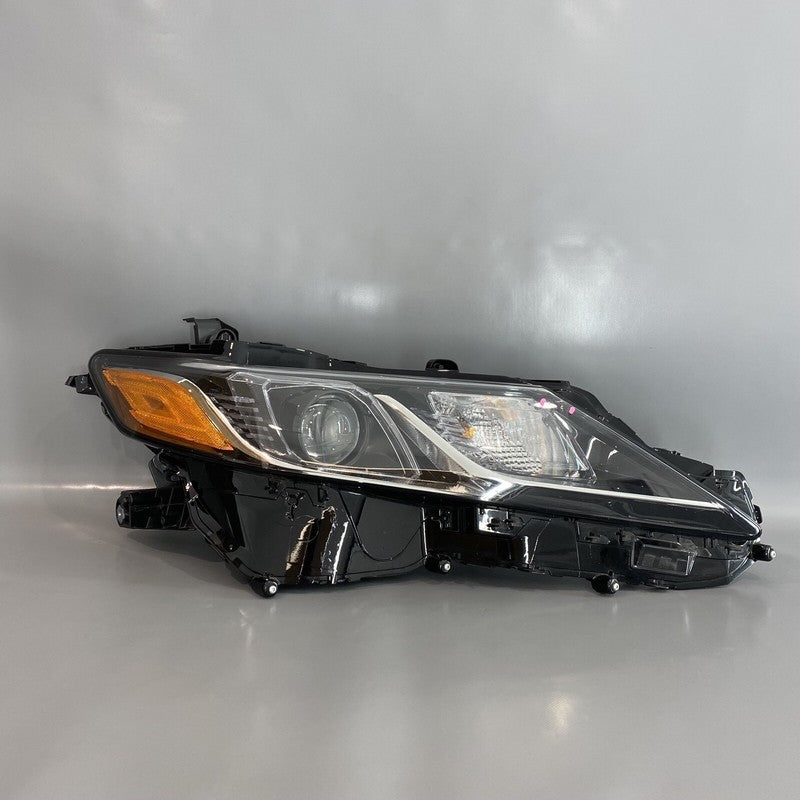 TOYOTA CAMRY HEADLIGHT RIGHT PASSENGER 2018 2019 2020 LED OEM