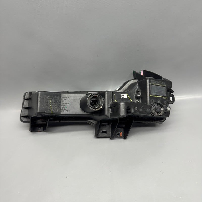 MODEL 3 TESLA MODEL 3 FOG LIGHT RIGHT PASSENGER 2017 2018 2019 2020 2021 2022 OEM