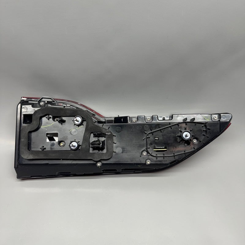 BMW X7 TAIL LIGHT INNER RIGHT PASSENGER 2019 2020 2021 OEM LED 8744229