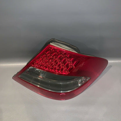 A2118202664 MERCEDES BENZ E350 E550 TAIL LIGHT RIGHT PASSENGER SIDE 2007 2008 2009 LED OEM