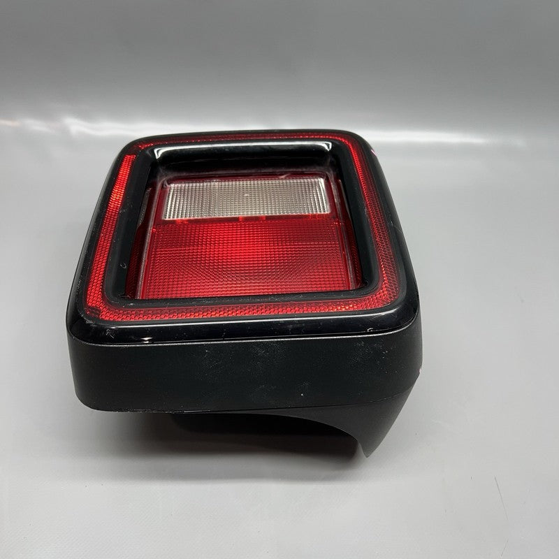 JEEP WRANGLER TAIL LIGHT LEFT DRIVER 2018 2019 2020 2021 2022 OEM 