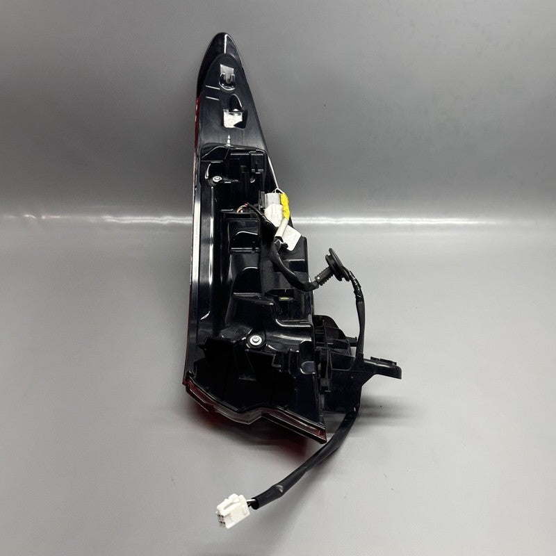 TOYOTA CAMRY TAIL LIGHT LEFT DRIVER 2018 2019 2020 OEM 