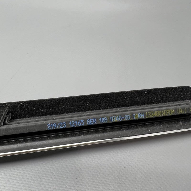 1080748-00-i TESLA MODEL 3 DOOR WINDOW MOLDING RIGHT REAR 2017 18 19 2020 OEM 1080748-00-i