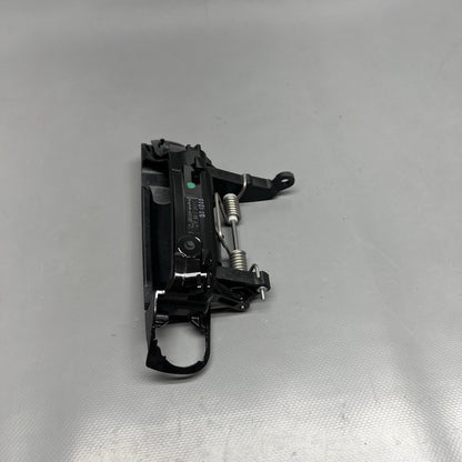 420837207A AUDI R8 EXTERIOR DOOR HANLE LEFT FRONT 2008-2012 2013 2014 2015 OEM 420837207A