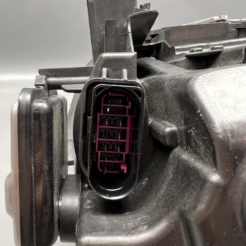 9Y0941036K PORSCHE CAYENNE GTS HEADLIGHT RIGHT PASSENGER 2019 2020 2021 OEM 9Y0941036K