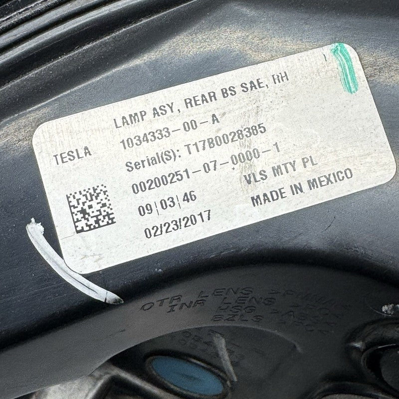 1034333-00-A TESLA MODEL X TAIL LIGHT RIGHT PASSENGER 2016 2017 2018 2019 2020 OEM