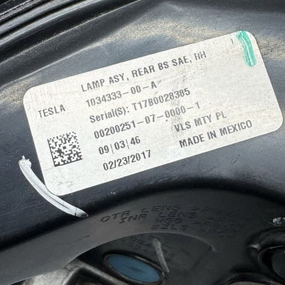 1034333-00-A TESLA MODEL X TAIL LIGHT RIGHT PASSENGER 2016 2017 2018 2019 2020 OEM