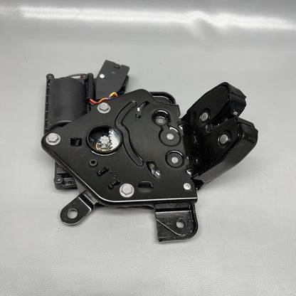 1500604-00-B TESLA MODEL Y 3 LIFTGATE LINCH CINCH 2018 19 20 21 22 2023 OEM 1500604-00-B